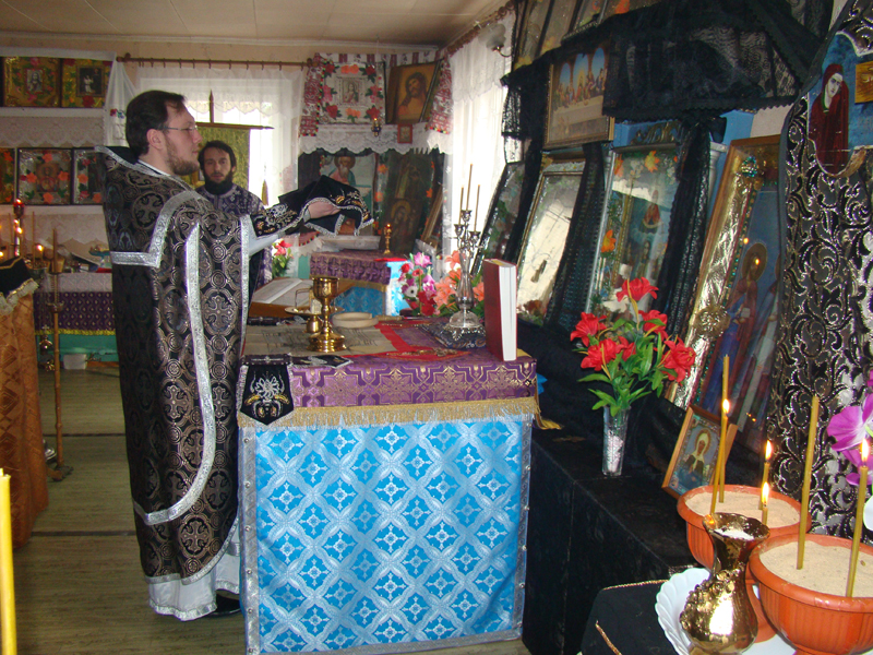 Новозыбковское благочиние. В селе Старые Бобовичи впервые за сто лет совершена Божественная литургия.