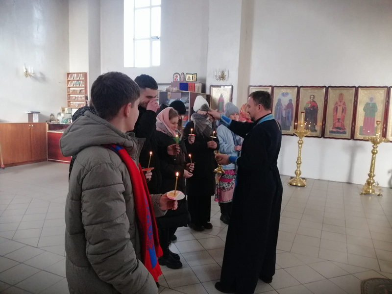 Учащиеся 11 класса МОУ СОШ №2 г. Унеча посетили храм Святителя Николая