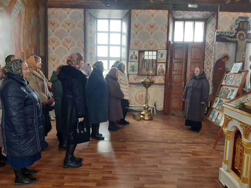 Выставка литературы, посвященная Собору новомучеников и исповедников Церкви Русской, в храме г. Суража