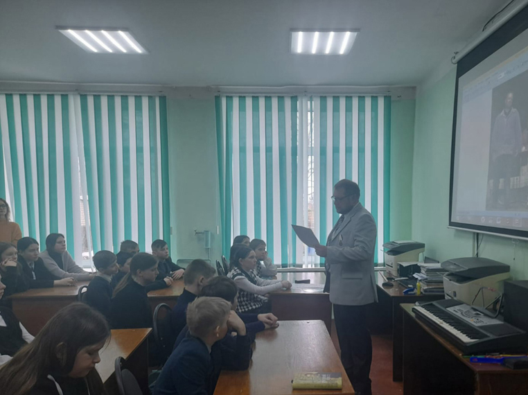 День православной книги в Новозыбковском благочинии: душеполезная беседа в Замишевской школе