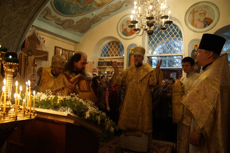 Архиерейское богослужение в Клинцовском Свято-Никольском храме архиерейского подворья