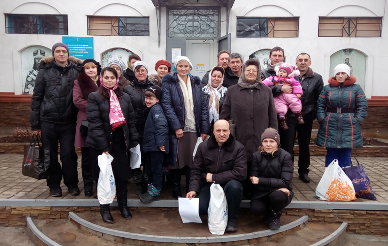 Синодальный отдел передал в феврале около 6 тонн продуктов мирным жителям Донецкой области