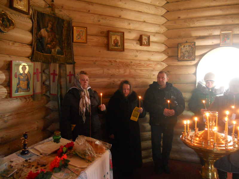 Жители деревни Слобода Селецкая соборно помолились об усопших