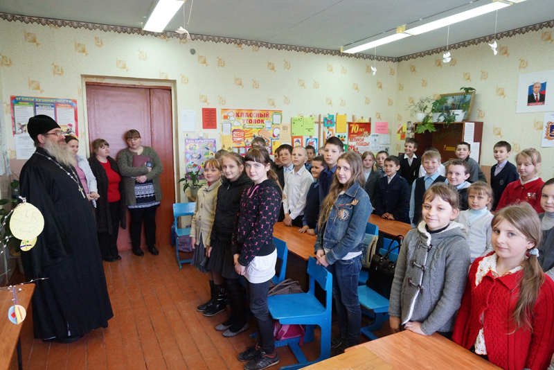 Климовское благочиние. Встреча священника со школьниками