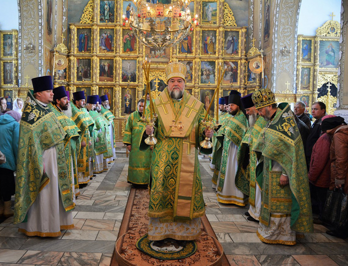 Архиерейское богослужение в Лазареву субботу. Награждение клириков Клинцовской епархии