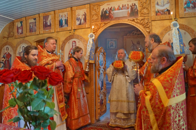 Архиерейское богослужение в день памяти Святителя Николая