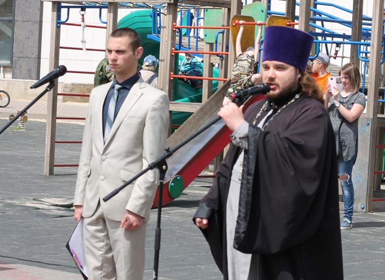 Священник принял участие в торжественных мероприятиях, посвященных Дню пограничника