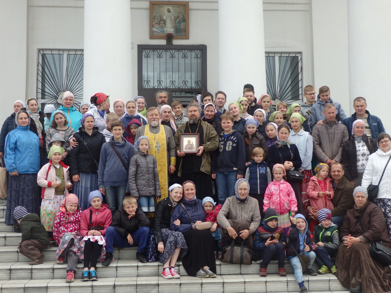 Участники православного семейного слета совершили паломничество в г. Мглин