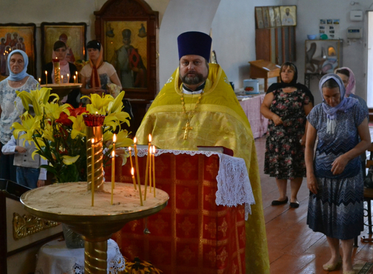 День князя Владимира отметили в храме в честь Рождества Христова Стародубского благочиния