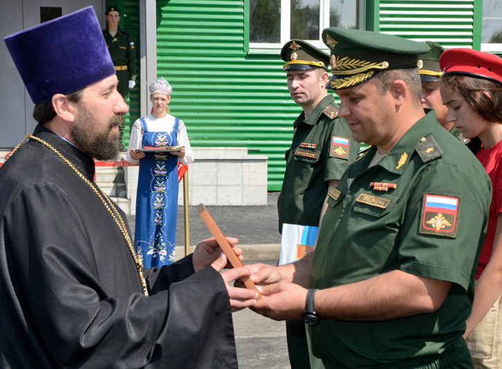 Торжественная церемония открытия новых солдатских общежитий в Клинцах