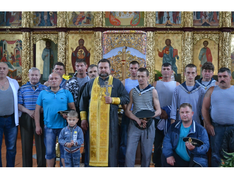 В День ВМФ в храме в честь Рождества Христова Стародубского благочиния помолились о российских моряках