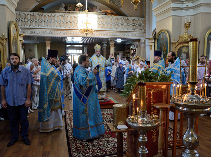 Архиерейское богослужение в день почитания «Почаевской» иконы Божией Матери в г. Новозыбкове