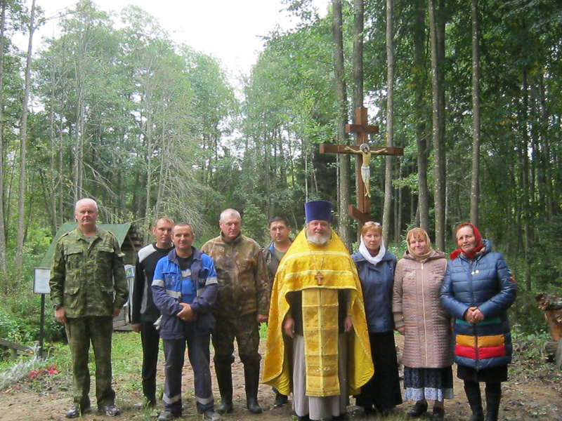 Освящение поклонного креста в Клинцовском благочинии