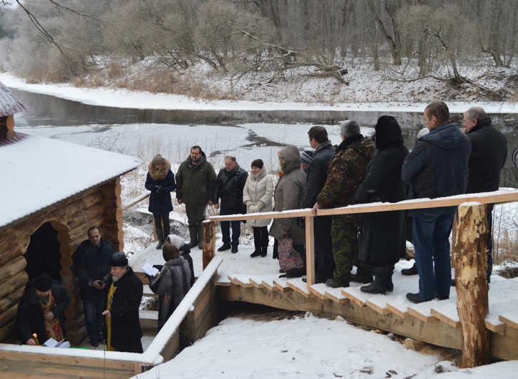 Освящение вод на источнике близ деревни Николаевка Мглинского благочиния