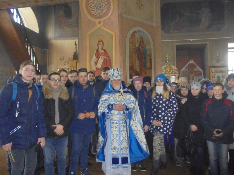 Мглинское благочиние. В День православной молодежи студенты посетили храм