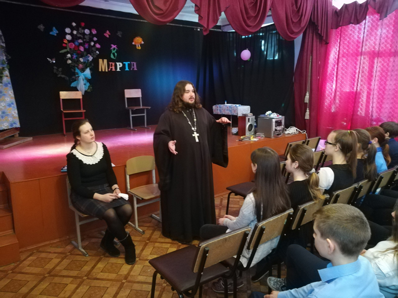 Клинцовское благочиние. Дети задают вопросы священнику