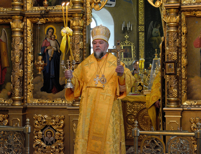Архиерейское богослужение в Петропавловском кафедральном соборе