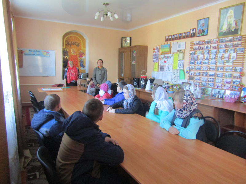 Воспитанники воскресной школы Успенского храма г. Мглина постигают основы медицинских знаний
