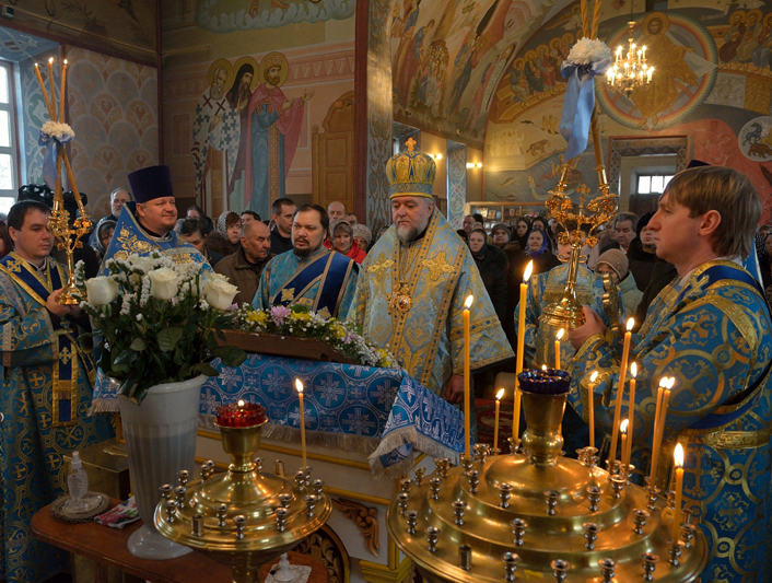Православные жители Суража отметили праздник Сретения Господня