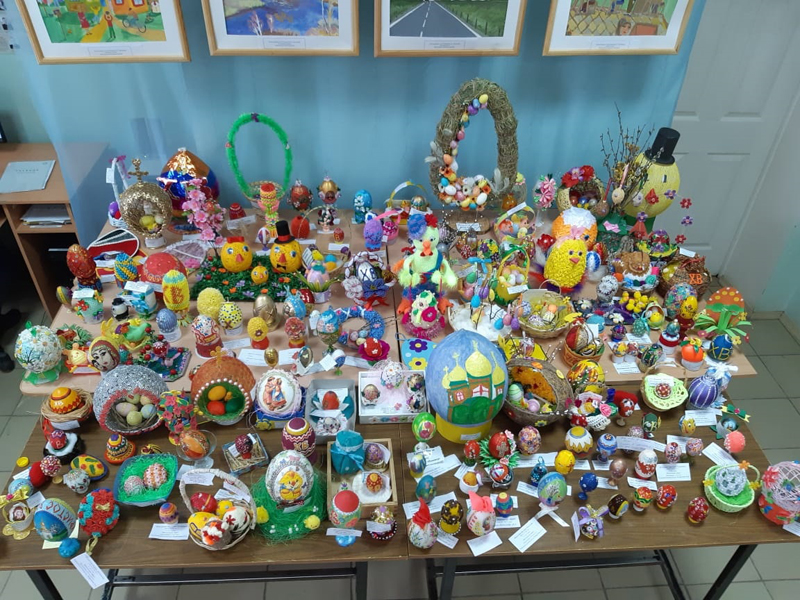 В центральной детской библиотеке г. Унечи прошла церемония подведения итогов конкурса "Пасхальное яйцо-2019"