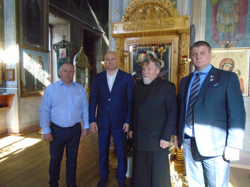 Брянские кандидаты в депутаты посетили храм Успения Пресвятой Богородицы г. Мглина
