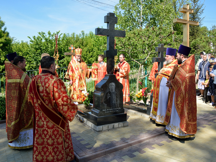 Архиерейское богослужение в храме села Курово