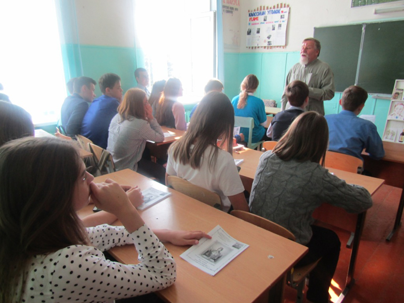 Встреча со старшеклассниками Мглинской СОШ №1 накануне Всероссийского Дня трезвости
