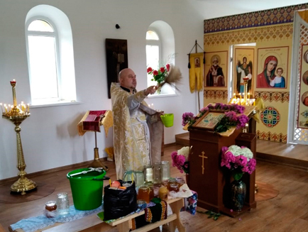 Унечское благочиние. Освящение меда нового сбора в селе Лыщичи
