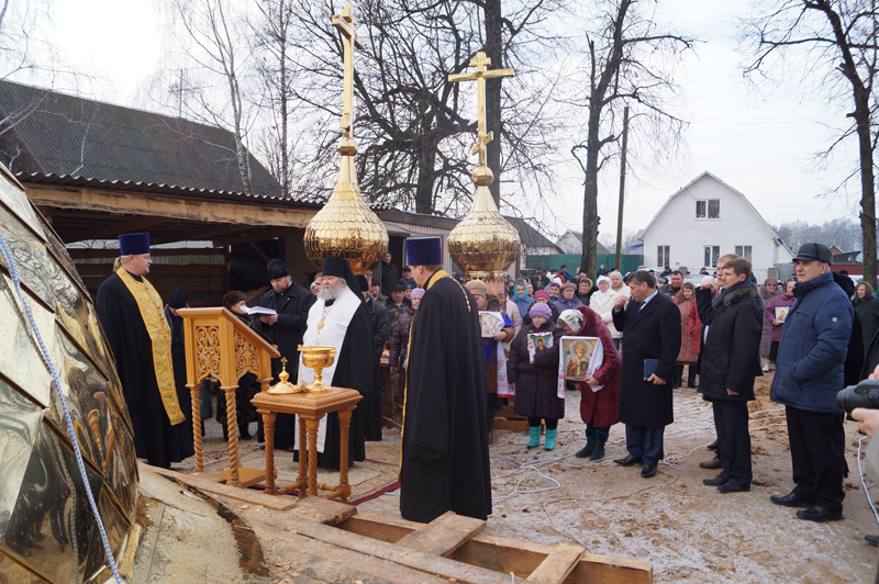 Епископ Клинцовский и Трубчевский совершил чин освящения купольной группы в с. Смотрова Буда.
