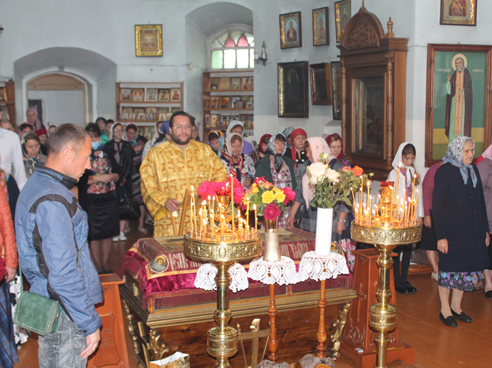 Успение Пресвятой Богородицы в Погарском благочинии