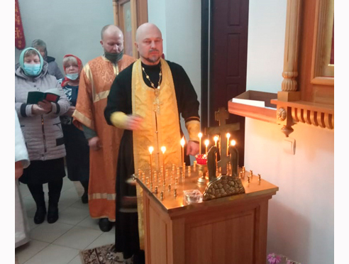 Приходы Унечского благочиния вознесли соборные молитвы в день памяти жертв ДТП
