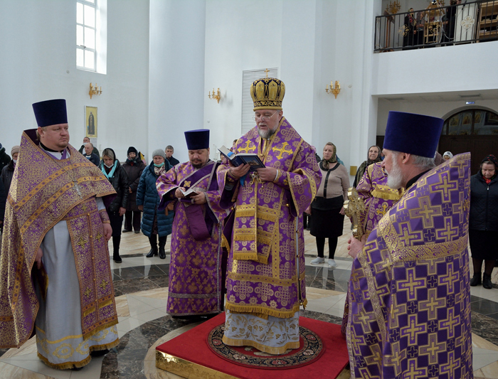 Архиерейское богослужение в Неделю Торжества Православия