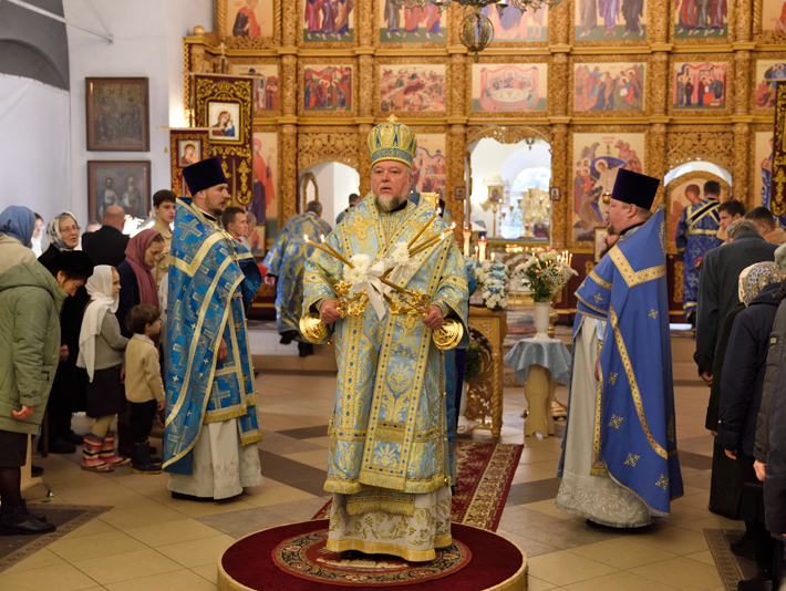 Архиерейское богослужение. Покровский храм в городе Трубчевск отметил престольный праздник