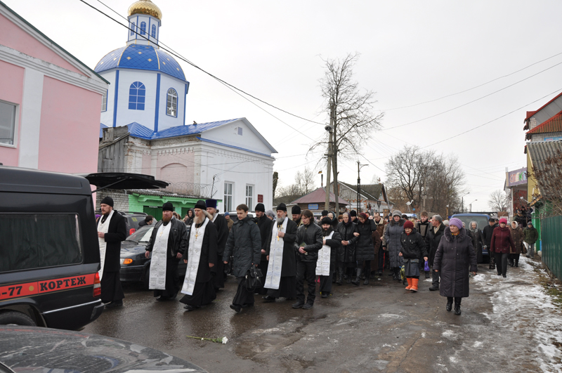 Духовенство и паства простились с новопреставленным протоиереем Виталием Кругликовым