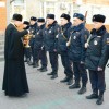 Священник благословил  Клинцовских полицейских перед командировкой